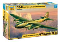 Советский дальний бомбардировщик ПЕ-8