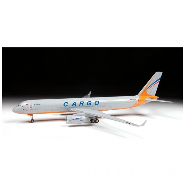 Сборная модель "Грузовой самолет Ту-204-100С"