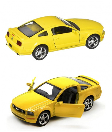 Kinsmart Модель Ford Mustang GT 2006 1:36 (желтая)