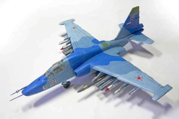 Сборная модель Самолет СУ-39 склейка с подарочным набором