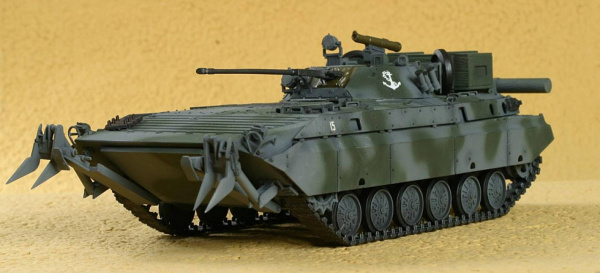 Сборная модель Советская БМП-2Д
