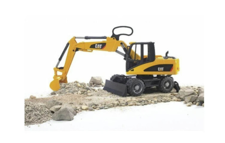 Bruder 02445 Экскаватор колёсный CAT с отвалом