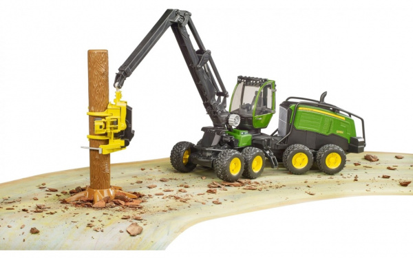 Харвестер с бревном John Deere 1270G