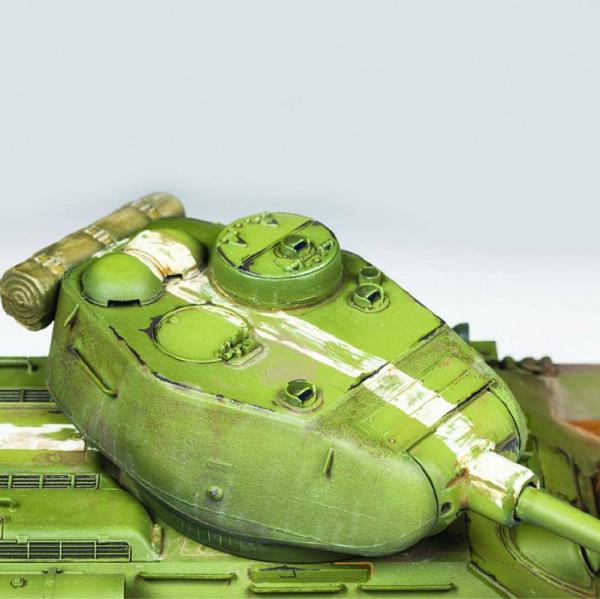 Сборная модель "Советский средний танк Т-34/85"