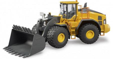 Bruder 02458 Погрузчик колёсный Volvo L260H