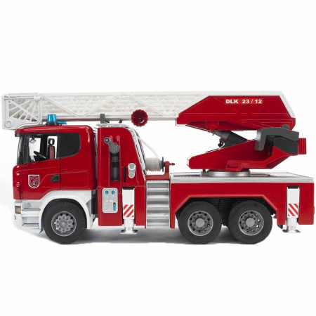 Пожарная машина Scania с лестницей и помпой