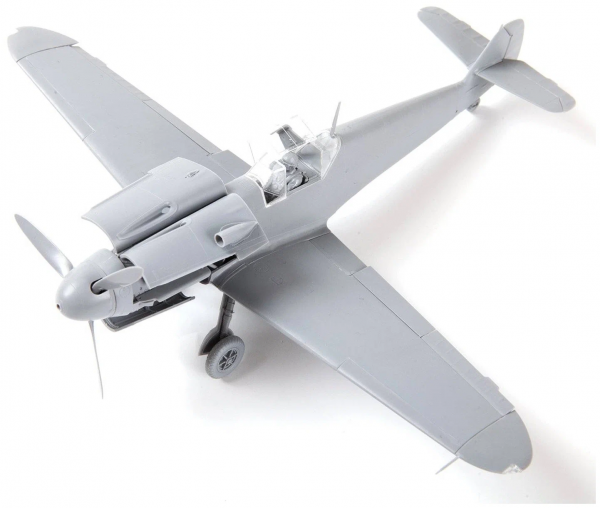 Сборная модель "Самолет Мессершмитт BF-109F2"