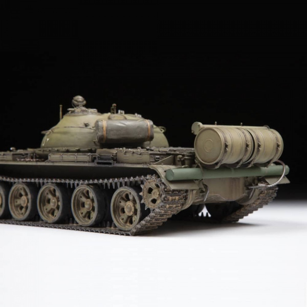 Сборная модель Советский основной боевой танк Т-62