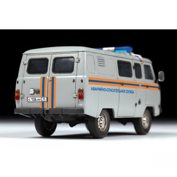 Сборная модель УАЗ 3909 Аварийно-спасательная служба