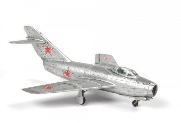 Сборная модель Советский истребитель МиГ-15