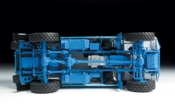Сборная модель автомобиля "KAMAZ-43509"