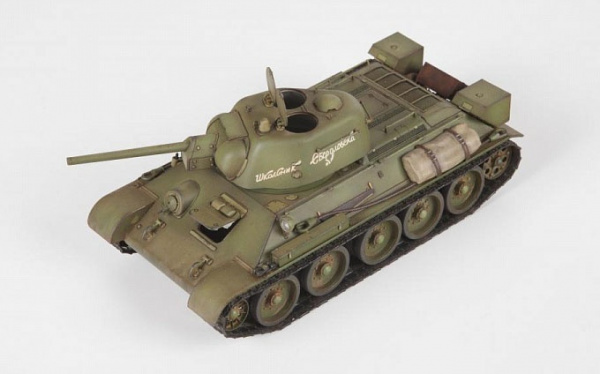 Сборная модель Советский средний танк Т-34/76