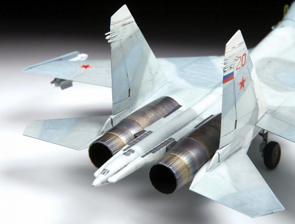 Сборная модель Российский учебно-боевой самолет Су-27УБ