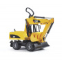 Bruder 02445 Экскаватор колёсный CAT с отвалом