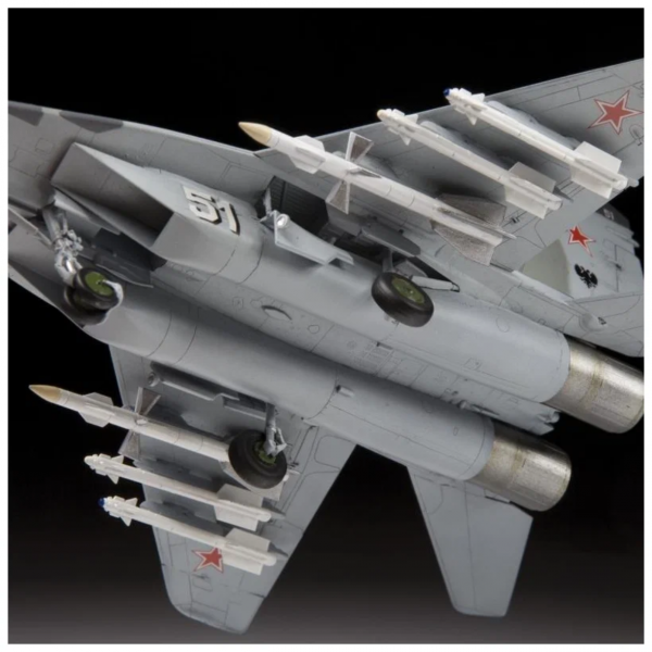 Сборная модель "Российский истребитель МиГ-29С"